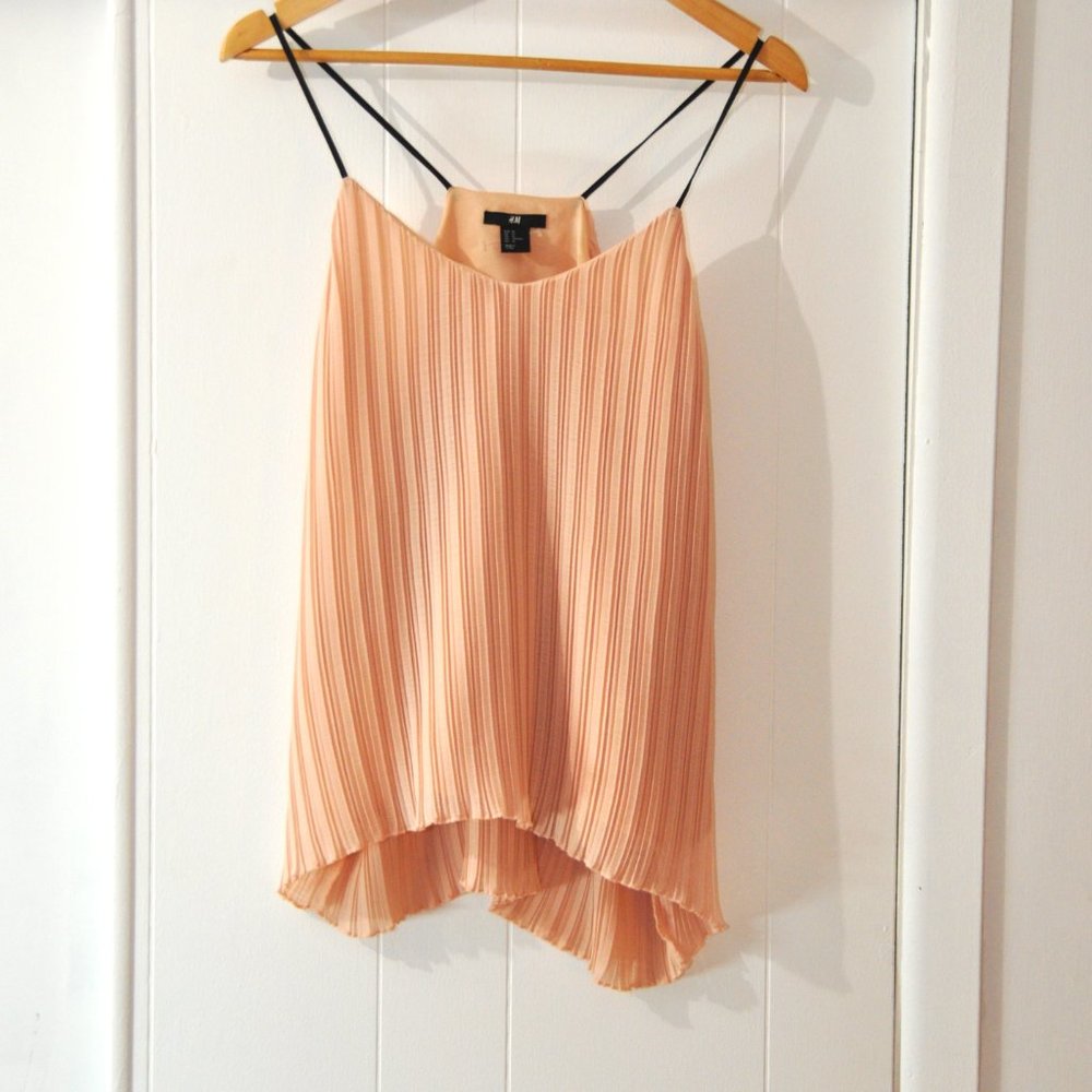 H&M PLEATED CORAL CHIFFON TOP IN